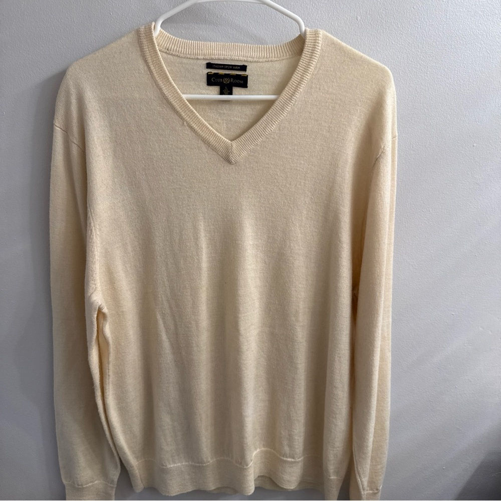 Club Room Men's Beige V-Neck Sweater
